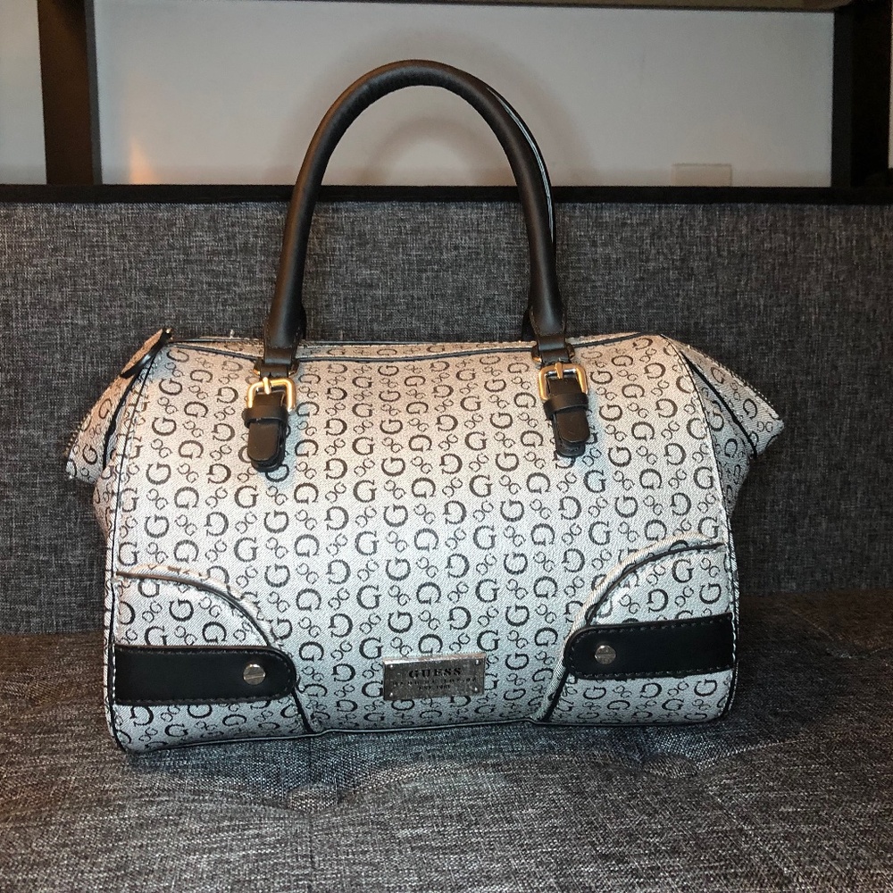 GUESS Hand Bag Satchel